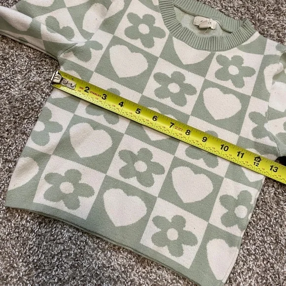 Debut | Cropped Sweater - Picture 5 of 7